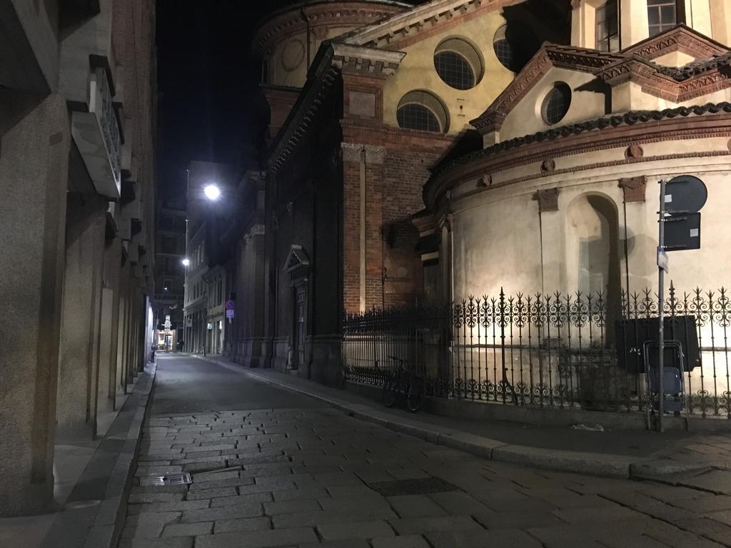 Kibilu - Via Falcone - City Centre - Duomo Милан Экстерьер фото